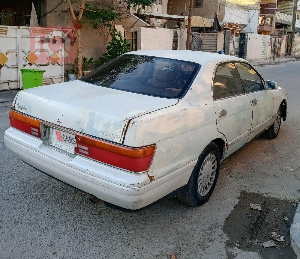 تۆیۆتا کراون